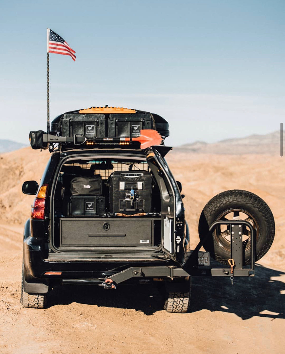 UltraSwing® Multi-Fit Spare Tire Hitch Mount | RiGd Supply