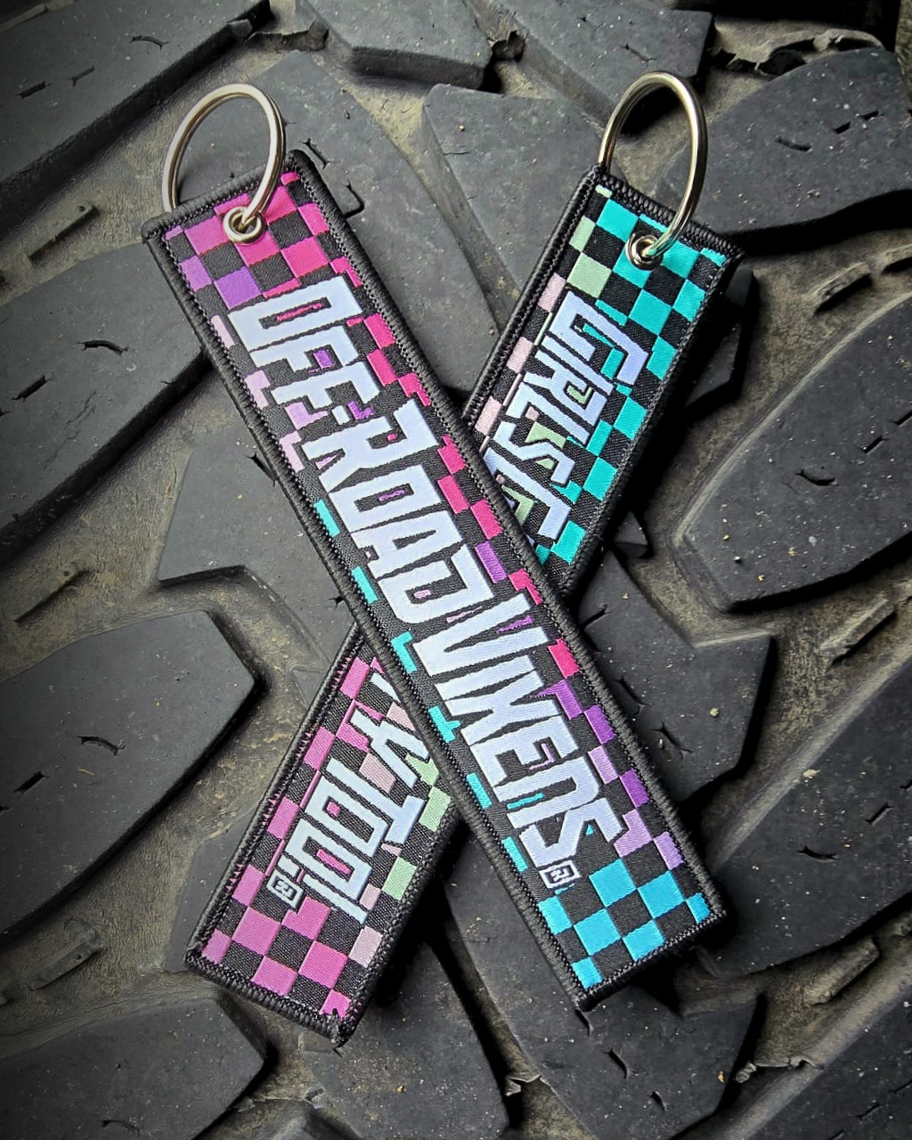Checkered Keychain - Pink/Blue